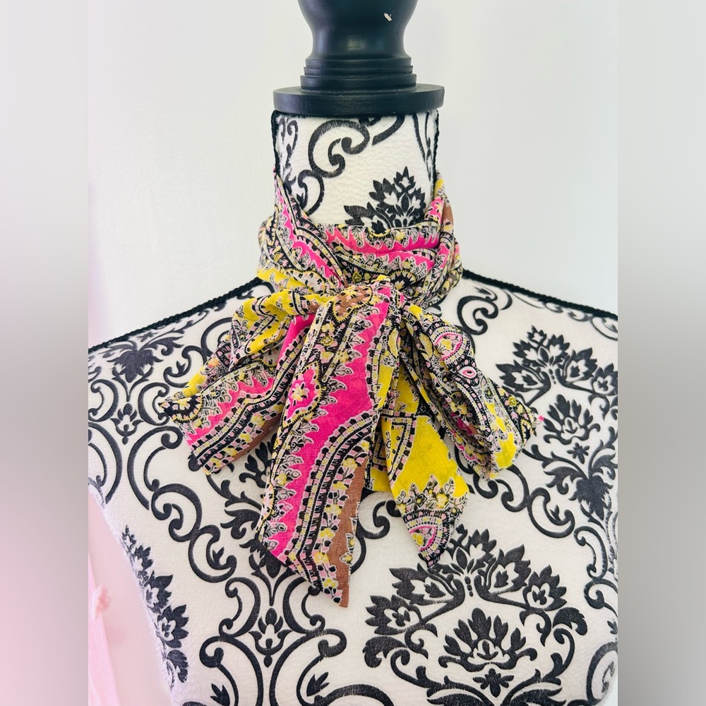 Women’s Colorful Bohemian Paisley Lightweight Chiffon Neck Scarf
